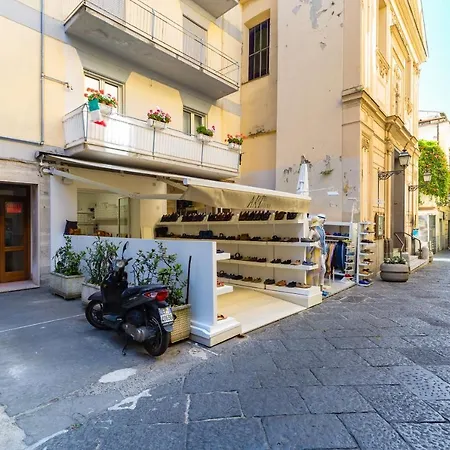 Casa Ela Bed & Breakfast