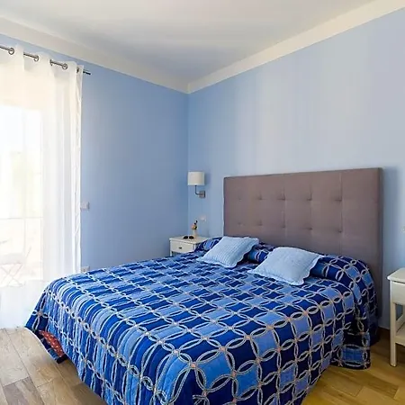 Casa Ela Bed and Breakfast 3*
