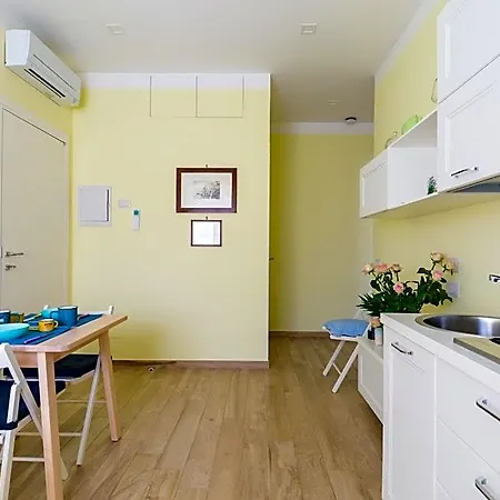 Bed and Breakfast Casa Ela 3*
